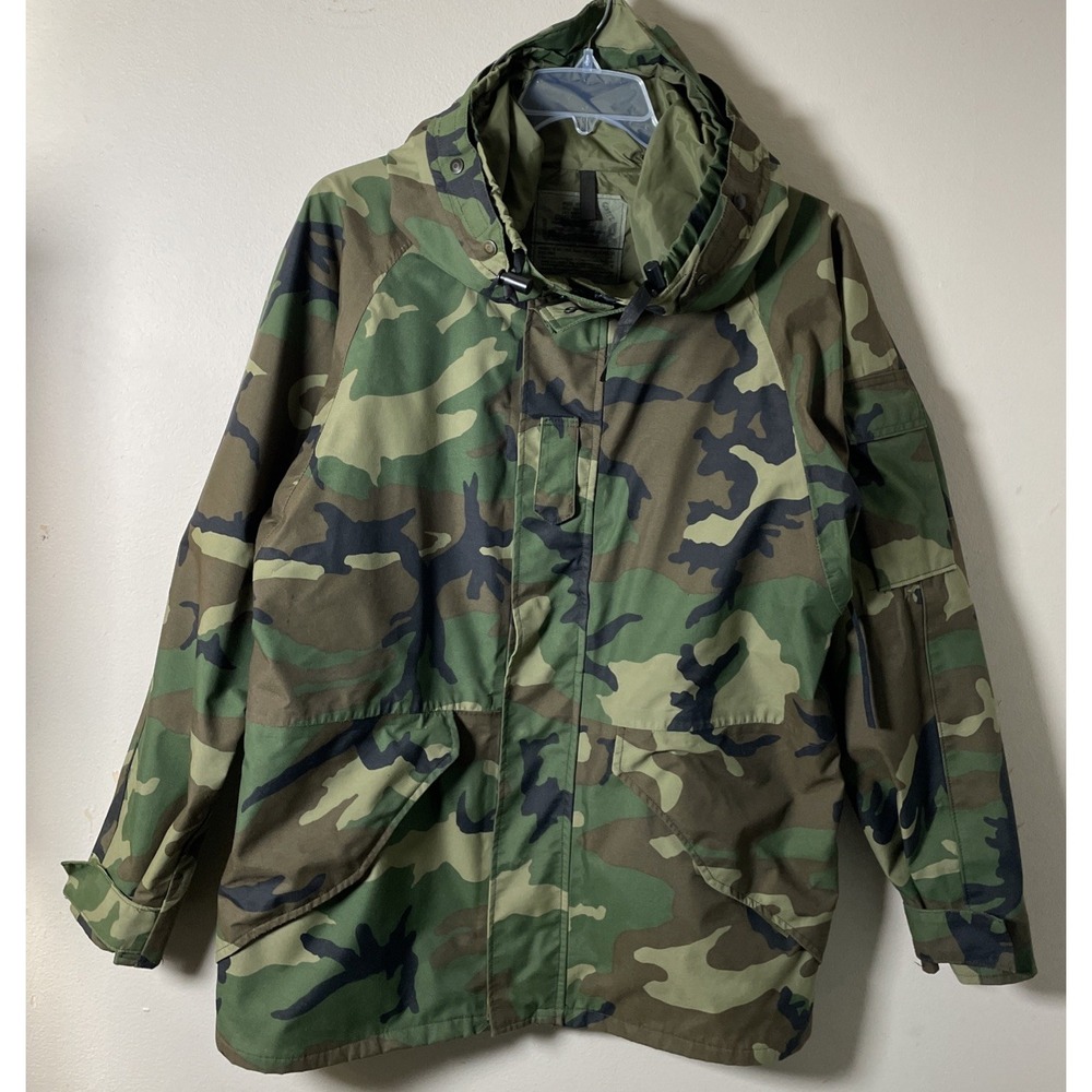 US Military Woodland Camo ECWCS Cold Weather Parka, M-Reg, Gorp Core Hunting